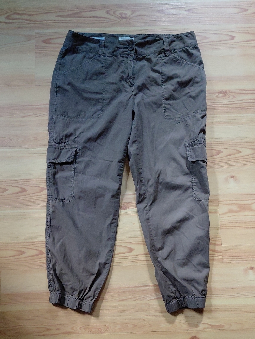 Loft Outlet Cargo Jogger Pants in Olive Green